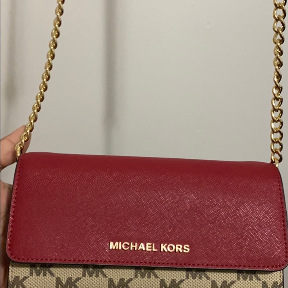 Wallet crossbody